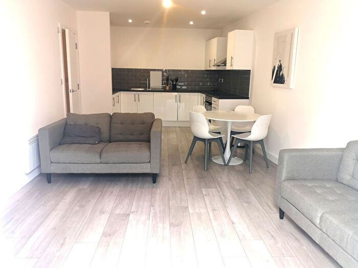 2 Bedroom Property To Rent In Bevois Valley Road, Southampton, SO14