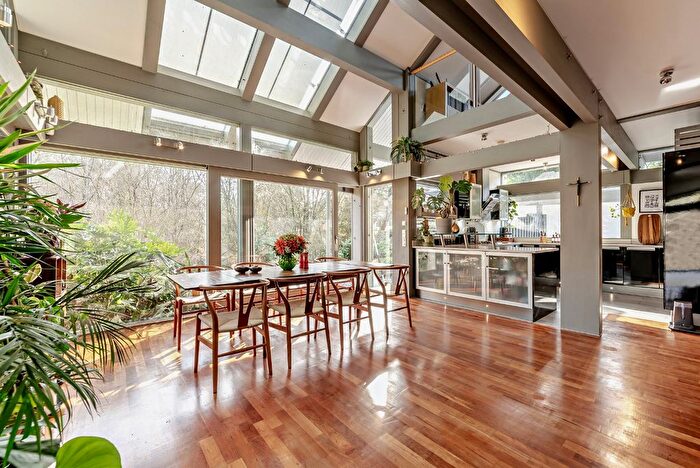 5 Bedroom Detached House For Sale In Woodside, Chilworth, Southampton, Hampshire, SO16