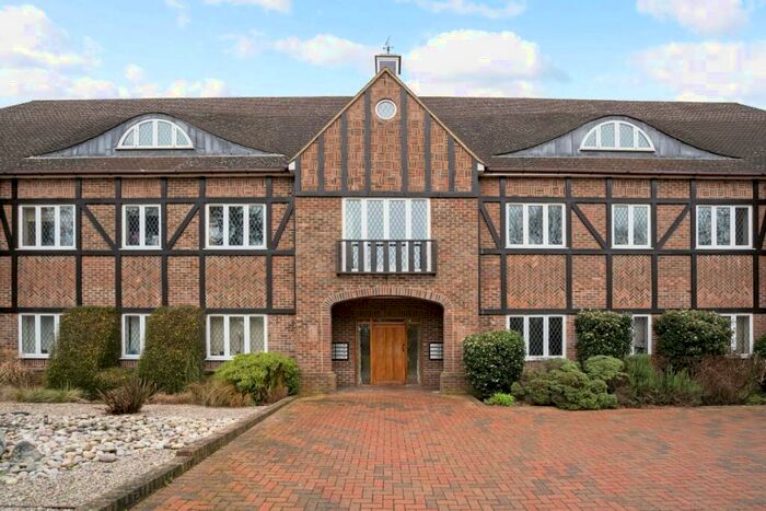 3 Bedroom Duplex To Rent In Highfield Lane Tyttenhanger, AL4