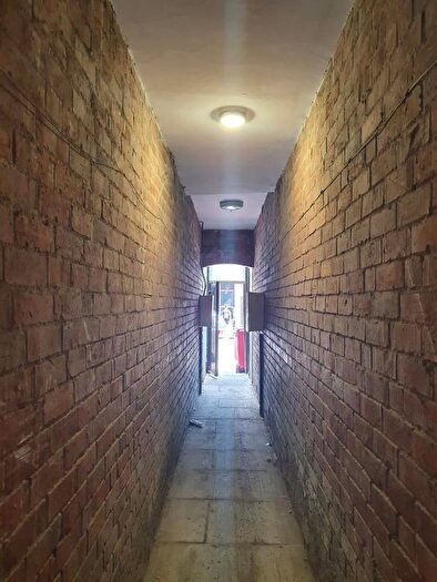 3 Bedroom Flat To Rent In Waterloo Road, Smethwick, B66