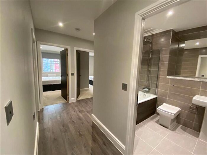 2 Bedroom Apartment For Sale In Water St, Reliance House, L2