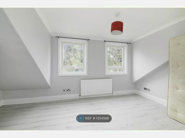 2 Bedroom Flat To Rent In Athena Court, London, N15