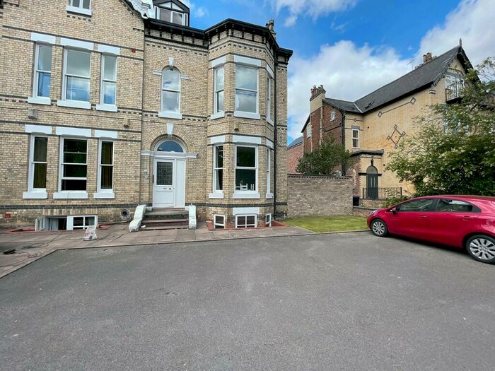 2 Bedroom Flat To Rent In Palatine Mansions, Manchester, M20