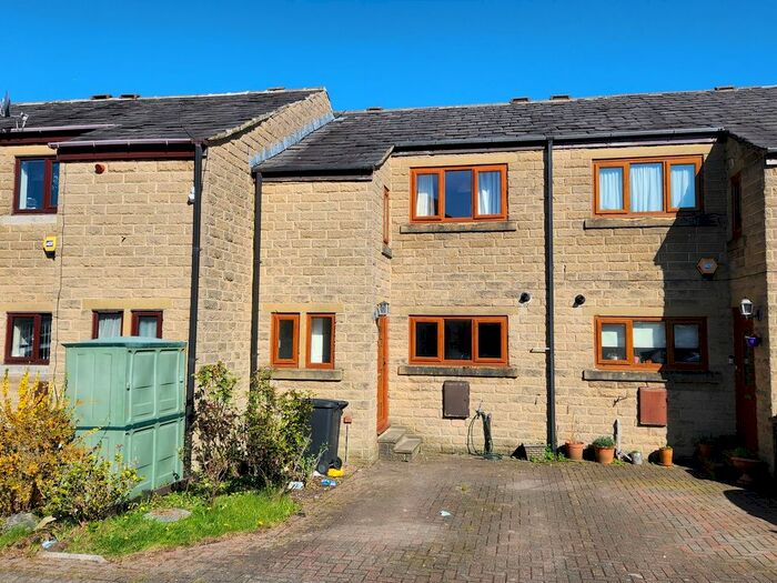 3 Bedroom Terraced House To Rent In Spring Hall Court, Halifax, HX1