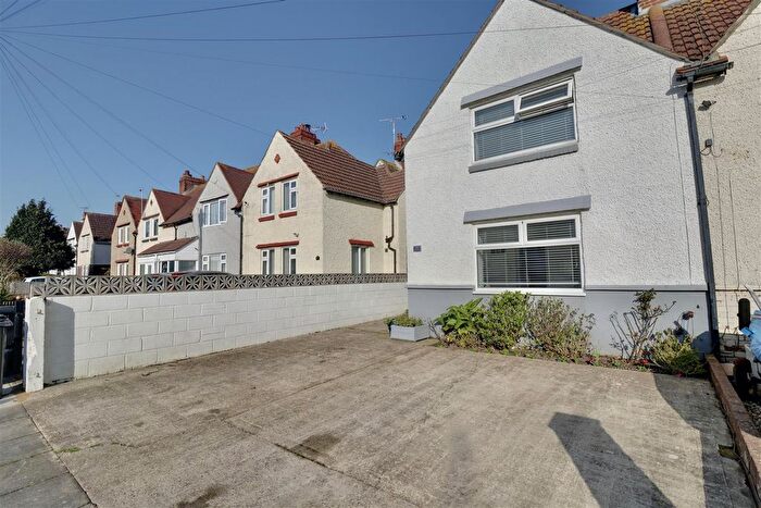 3 Bedroom End Terrace House For Sale In Cadnam Road, Southsea, PO4