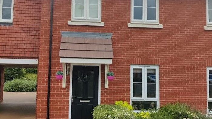 2 Bedroom Terraced House For Sale In Narrow Leaf Drive, Ringwood, BH24