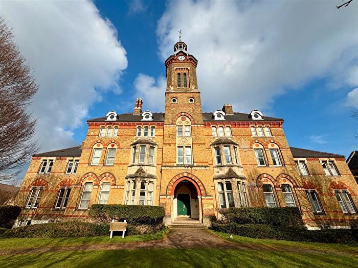 2 Bedroom Flat For Sale In Keele Close, Watford, WD24