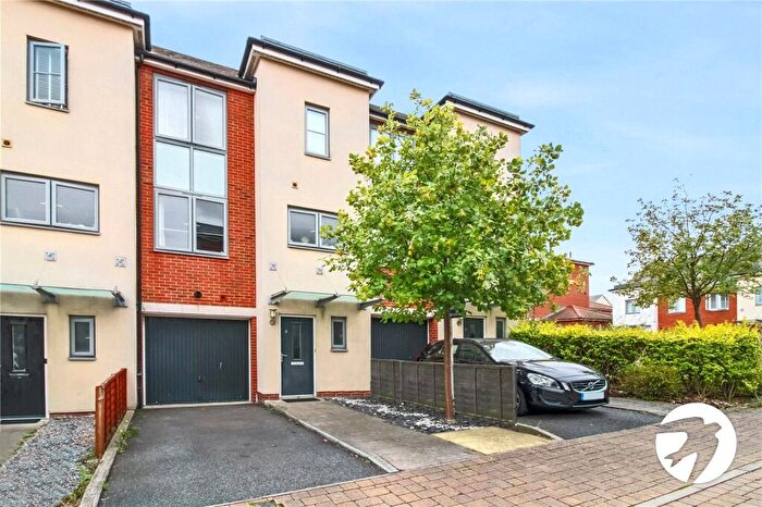 4 Bedroom Terraced House To Rent In Wellesley Corner, Northfleet, Gravesend, Kent, DA11