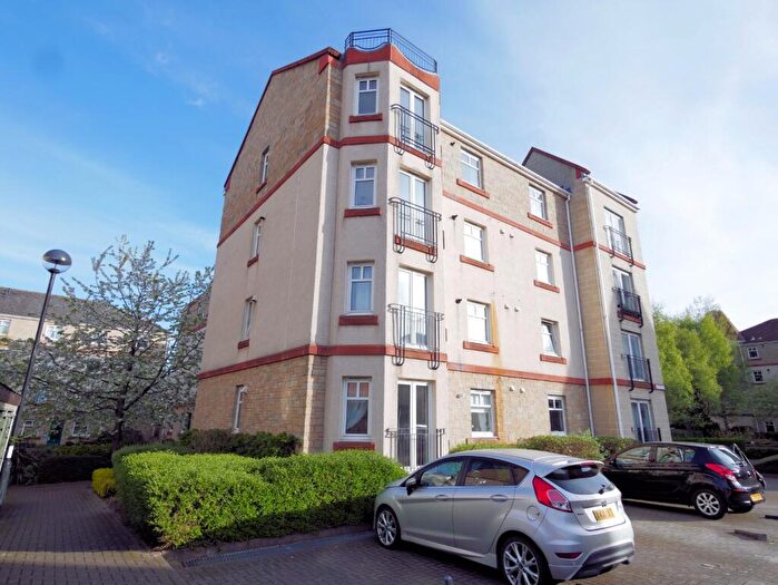 2 Bedroom Flat To Rent In Sinclair Place, Gorgie, Edinburgh, EH11