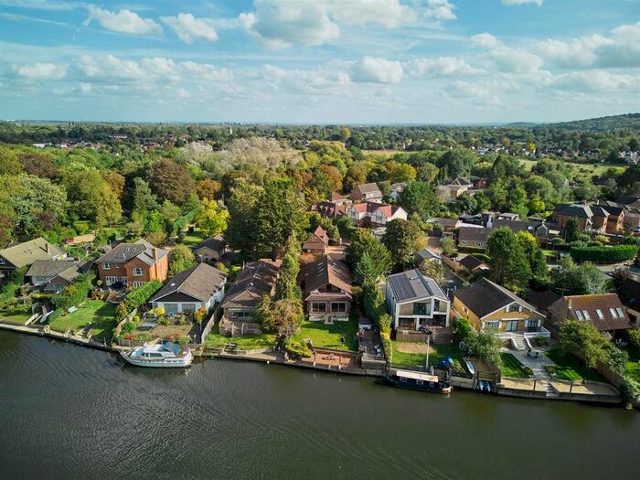 6 Bedroom Detached House To Rent In Old Ferry Drive, Wraysbury, TW19