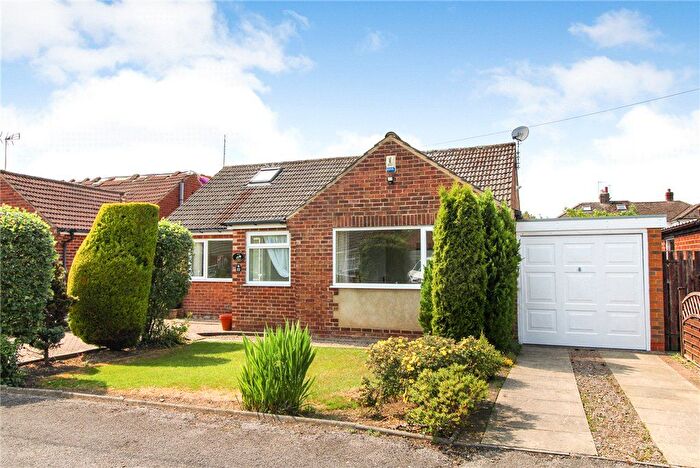 2 Bedroom Bungalow For Sale In Scotton Drive, Knaresborough, North Yorkshire, HG5