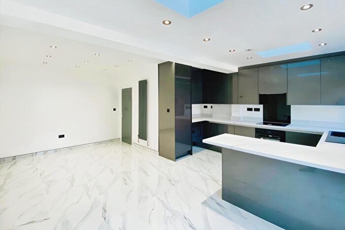 3 Bedroom Semi-Detached House For Sale In Leicester Road, Groby, LE6