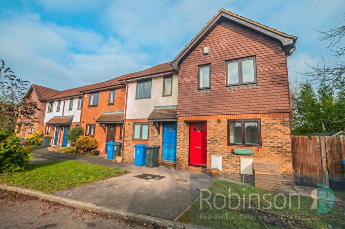2 Bedroom Terraced House To Rent In The Wickets, Maidenhead, Berkshire, SL6