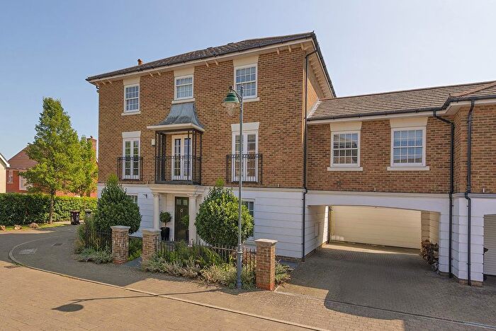 6 Bedroom Detached House For Sale In Greensleeves Way, Kings Hill, ME19