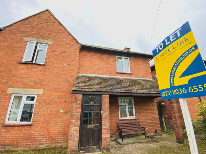 4 Bedroom House To Rent In Broadlands Road, SO17