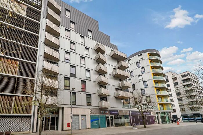 2 Bedroom Apartment To Rent In Halcyon, Chatham Place, Reading, RG1