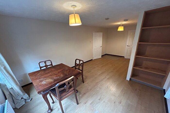 1 Bedroom Flat To Rent In Holly Hill, Southampton, SO16