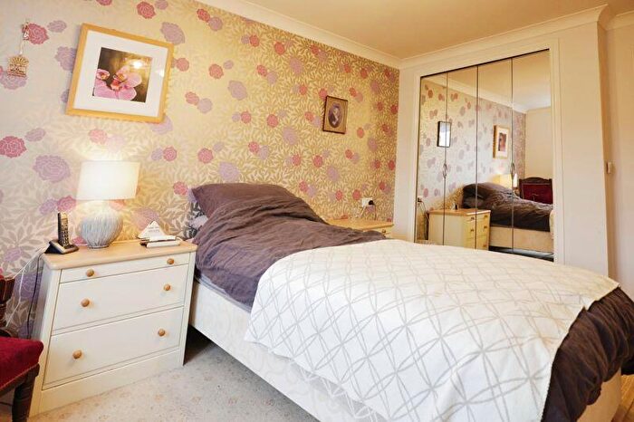 2 Bedroom Retirement Property For Sale In Hathaway Court, Stratford-upon-Avon, CV37