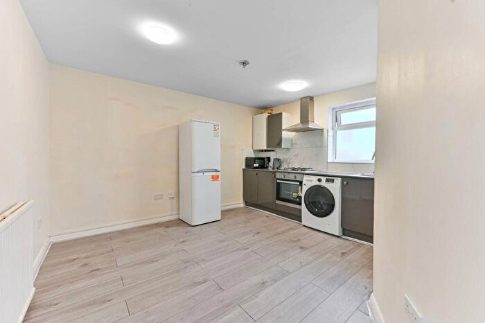 Studio To Rent In Westmead Road, Sutton, SM1