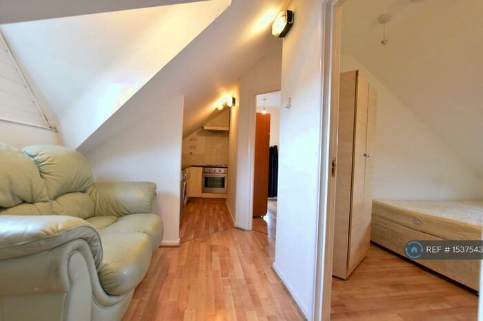 2 Bedroom Flat To Rent In Park Street, Luton, LU1