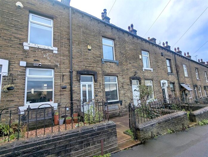 2 Bedroom Terraced House For Sale In Willow View, Sowerby Bridge, HX6