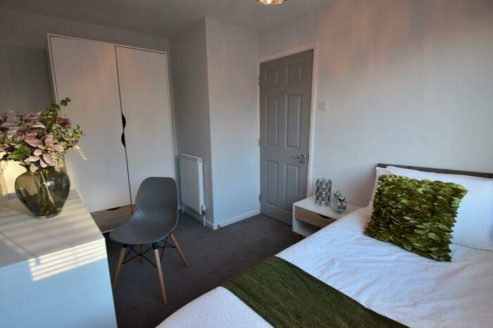 1 Bedroom Flat To Rent In Chertsey Close, Luton, LU2