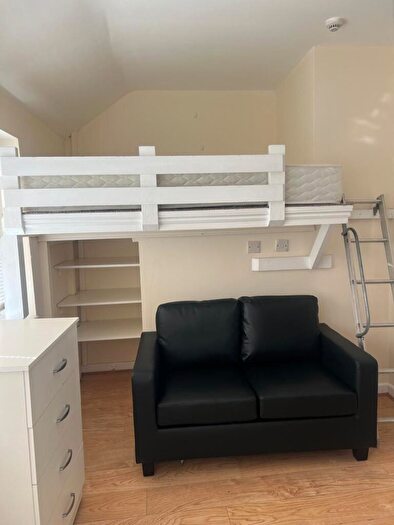 Studio To Rent In Flat C, - Cardigan Street, Luton, LU1