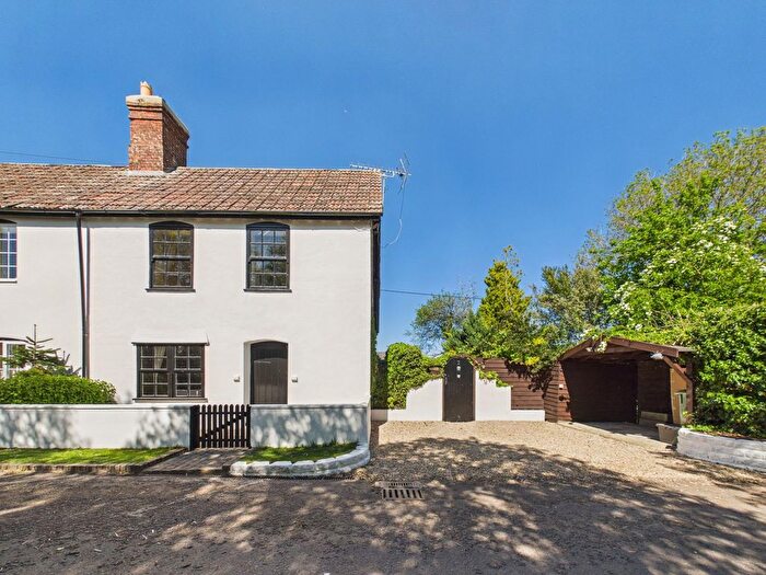 4 Bedroom Semi Detached House For Sale In Whitcombe Cottages, Hilmarton, SN11