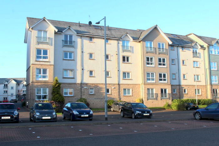 2 Bedroom Flat To Rent In Chandlers Court, Stirling, FK8