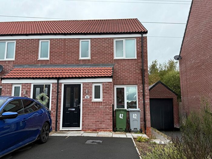 2 Bedroom Terraced House To Rent In Blackthorn Gardens, Mansfield, NG21