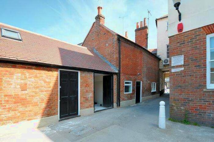 1 Bedroom Apartment To Rent In Newbury, Berkshire, RG14