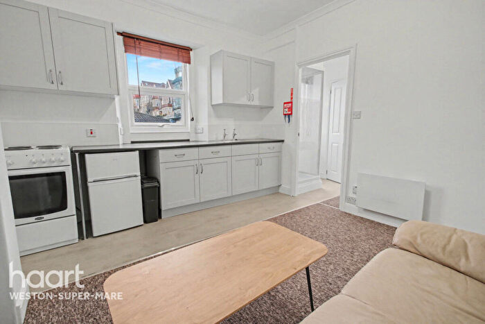 1 Bedroom Flat To Rent In Park Place, Weston-super-mare, BS23