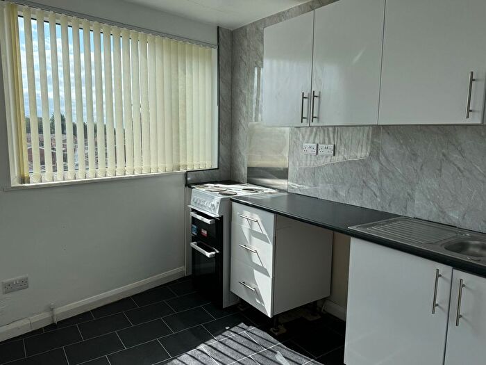 2 Bedroom Flat To Rent In Green Lane, Pontefract, WF7