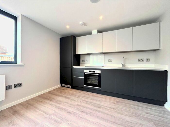 1 Bedroom Flat To Rent In Finchampstead Road, Wokingham, Berkshire, RG40