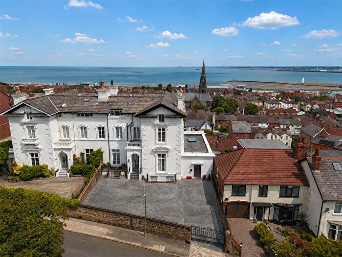 3 Bedroom Apartment For Sale In St. Georges Mount, Wallasey, Wirral, CH45