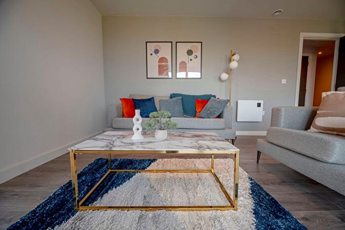 2 Bedroom Flat For Sale In Merchants Wharf, Manchester, M5