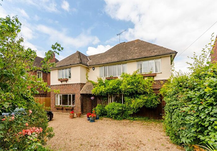 4 Bedroom Detached House To Rent In Thetford Road, New Malden, KT3