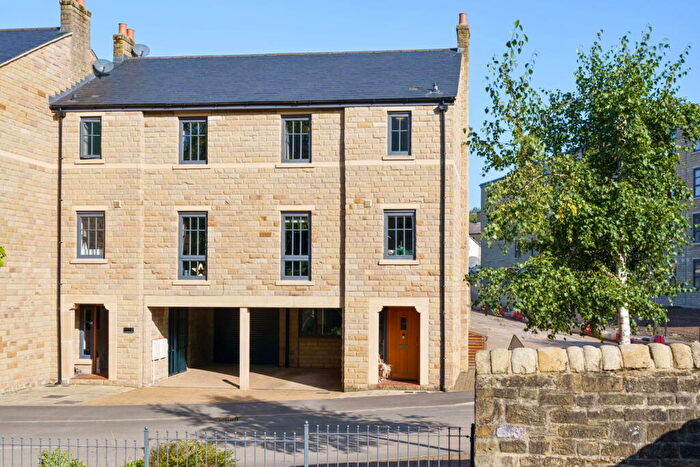 4 Bedroom Town House For Sale In Glossop Brook View, Glossop, SK13