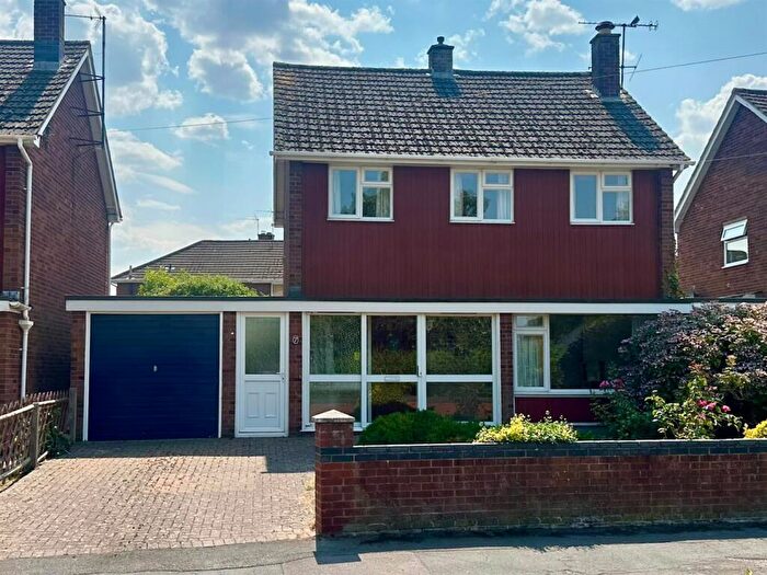 3 Bedroom Detached House For Sale In Kings Acre Road, Hereford, HR4