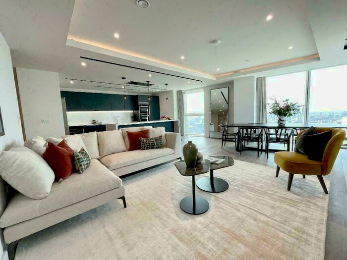 3 Bedroom Penthouse To Rent In Angel Gardens, Manchester, M4