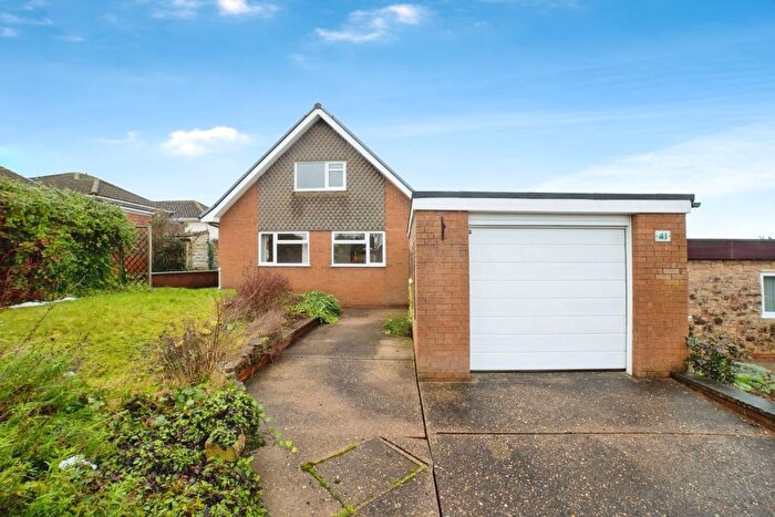 4 Bedroom Bungalow For Sale In Springwood View Close, Sutton-In-Ashfield, Nottinghamshire, NG17