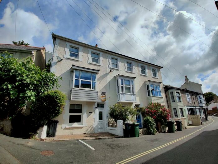 4 Bedroom End Of Terrace House To Rent In Marlborough Road, Ventnor, PO38
