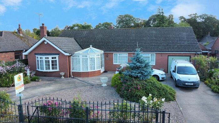 3 Bedroom Detached Bungalow For Sale In Chapel Street, Amcotts, DN17