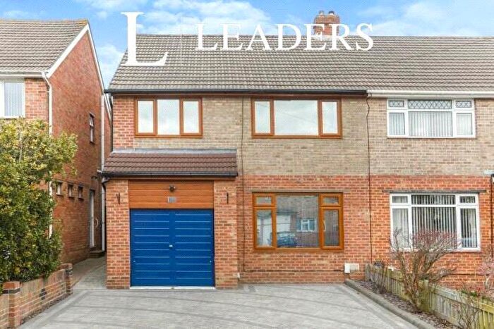 3 Bedroom Semi-Detached House For Sale In Glenesha Gardens, Fareham, Hampshire, PO15