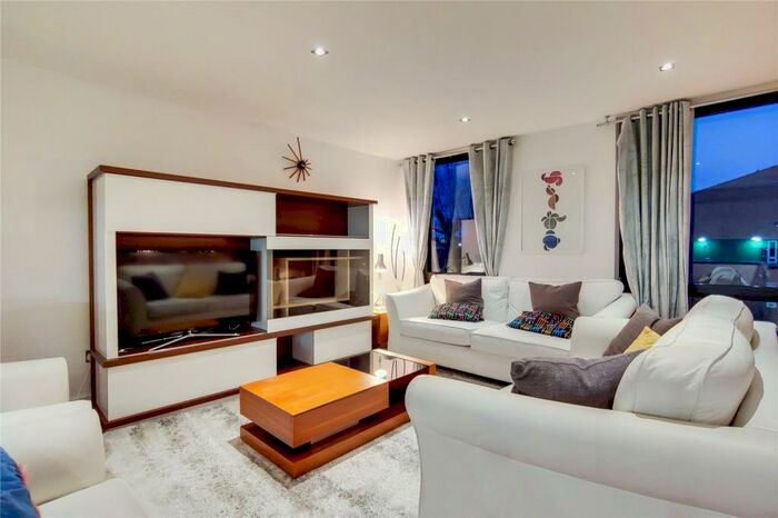 2 Bedroom Flat To Rent In Netley Street, London, NW1