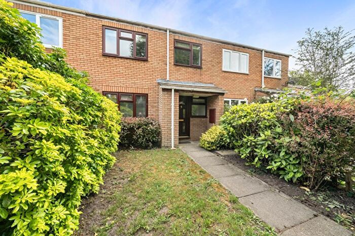 3 Bedroom Terraced House For Sale In Liddell Way, SL5