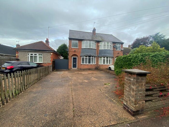 3 Bedroom Semi-Detached House To Rent In Barkbythorpe Road, Leicester, LE4