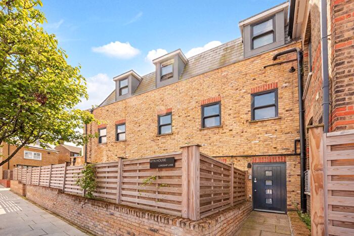 2 Bedroom Flat To Rent In Myn House, Lordship Lane, East Dulwich, SE22