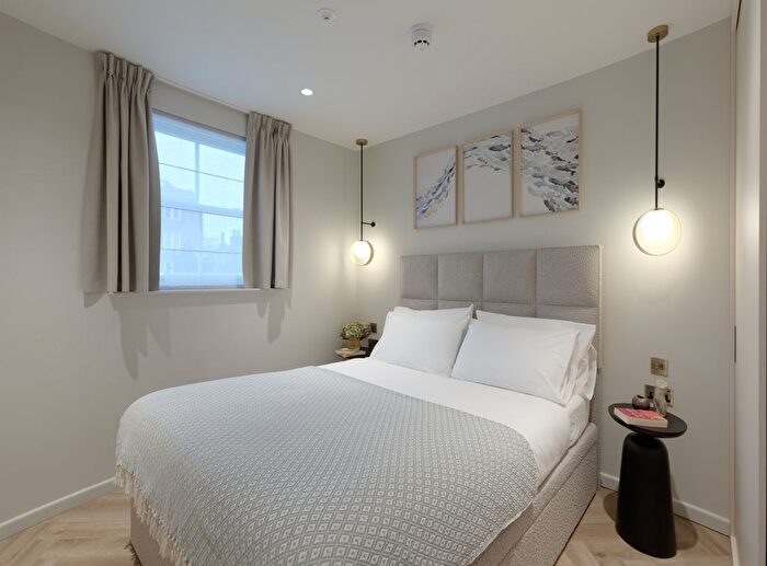 Studio To Rent In Clanricarde Gardens, London, W2