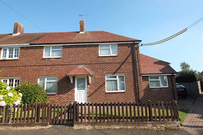 3 Bedroom Semi Detached House For Sale In Priory Road, Netley Abbey, Southampton, SO31